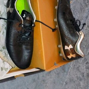 Men's Under Armor soccer cleats